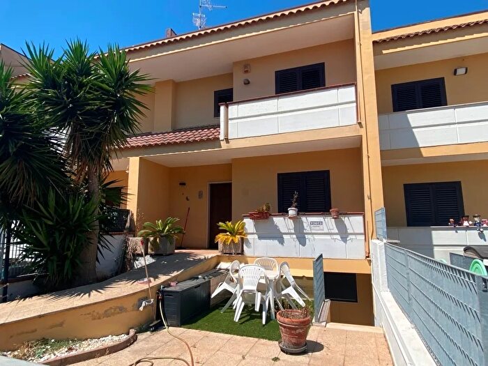 Casa trilocale in vendita in Via Frisini, Casamassima