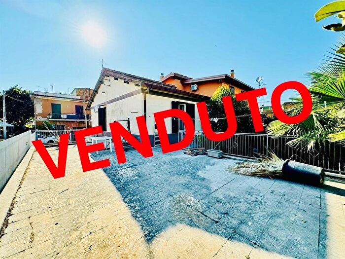 Appartamento trilocale in vendita in Via Viterbo, Albano Laziale