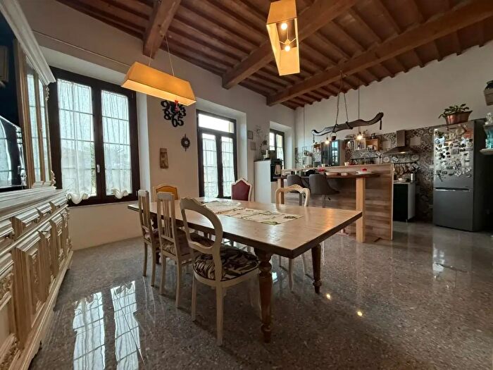 Appartamento con 8 locali in vendita in Capannoli