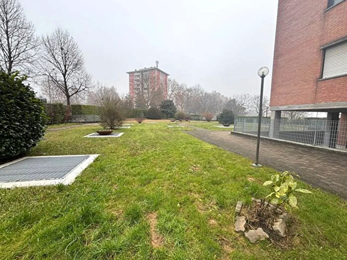 Appartamento quadrilocale in vendita in Via Pietro Cossa, Torino