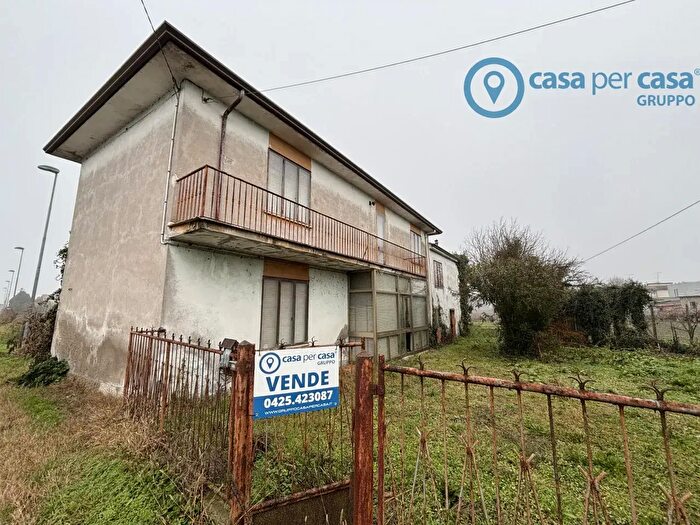 Casa quadrilocale in vendita in Rovigo