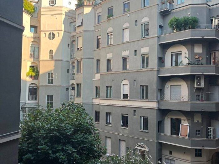Appartamento bilocale in affitto in Via della Moscova, Porta Nuova, Milano