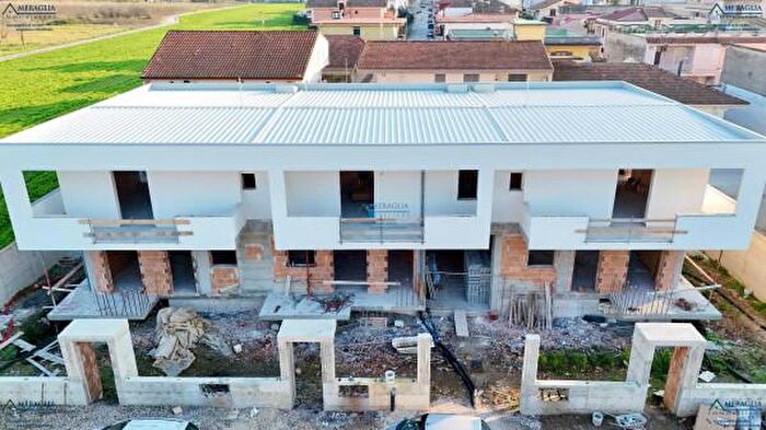 Casa con 5 locali in vendita in Via Giuseppe di Vittorio, Parete