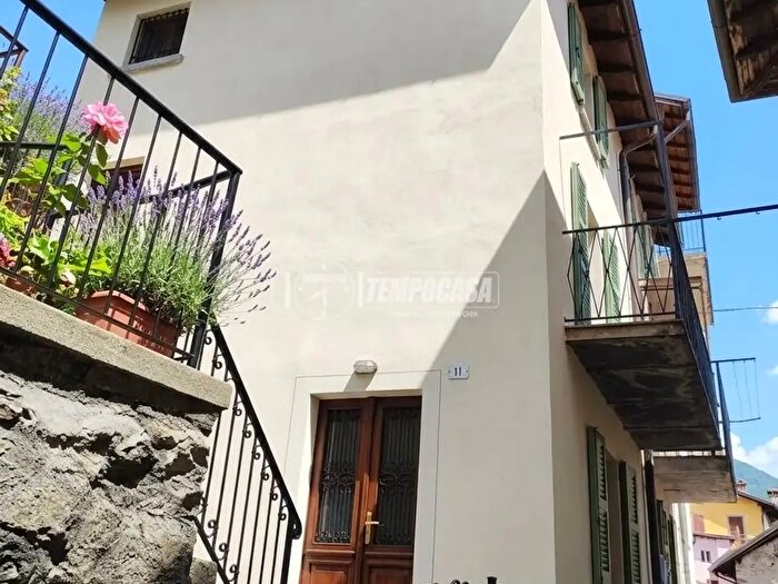 Casa trilocale in vendita in Via Guglielmo Riva, Colonno