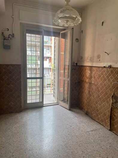 Appartamento trilocale in vendita in Via Monte Cervialto, Roma