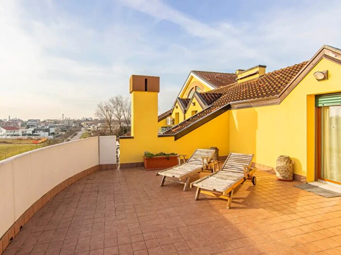 Appartamento quadrilocale in vendita in Via Agostino dal Pozzo, Padova