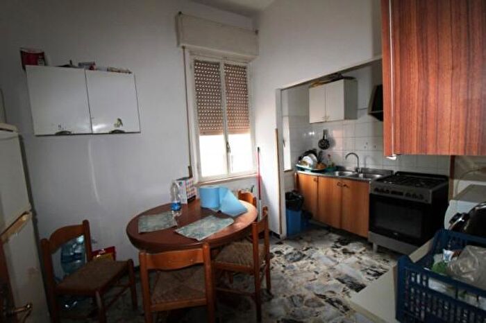 Appartamento con 5 locali in vendita in Via Bartolo da Sassoferrato, Jesi