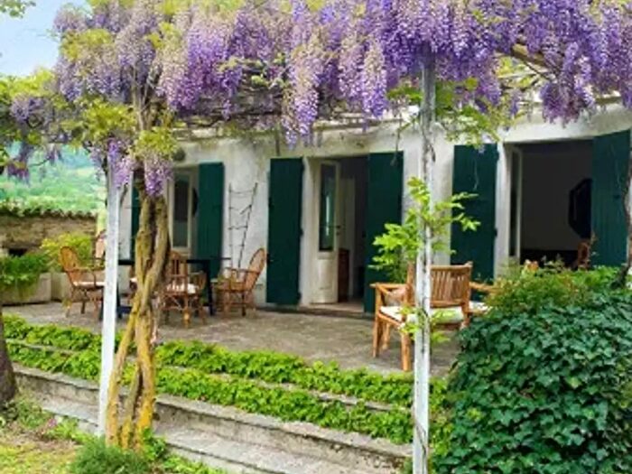 Casa con 6 locali in vendita in Località Pradaglia, Pianello Val Tidone