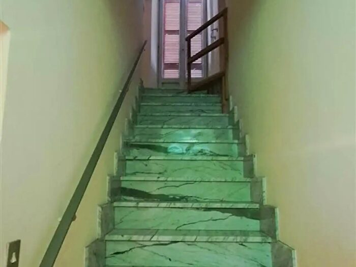 Casa con 12 locali in vendita in Loazzolo
