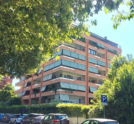 Appartamento trilocale in affitto in Via Berna, Torrino, Roma