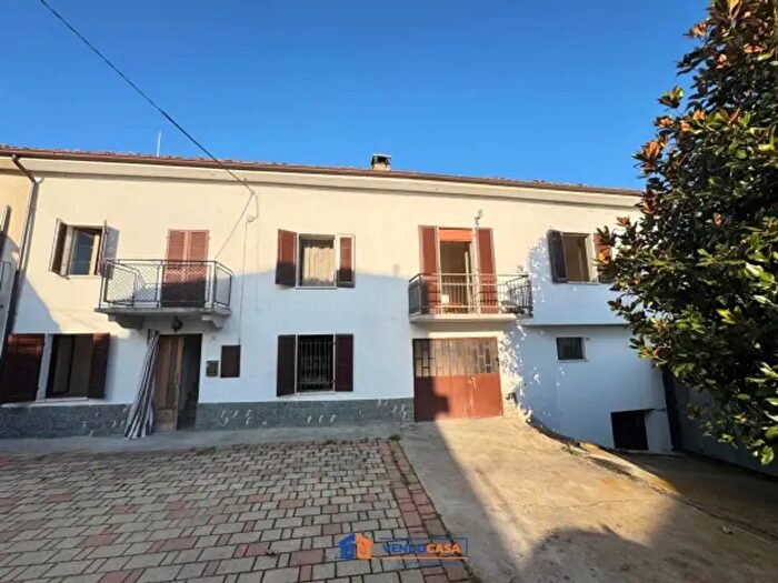 Casa con 5 locali in vendita in Strada Bionzo, Costigliole DAsti