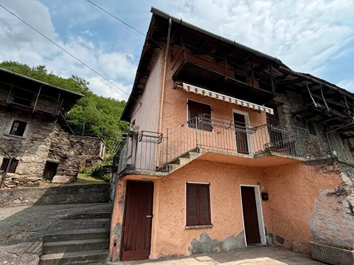 Casa bilocale in vendita in Vervio, Montagna In Valtellina