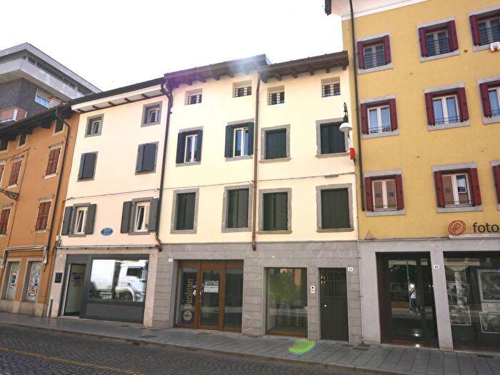 Appartamento trilocale in affitto in Via Poscolle, Grazzano Poscolle, Udine