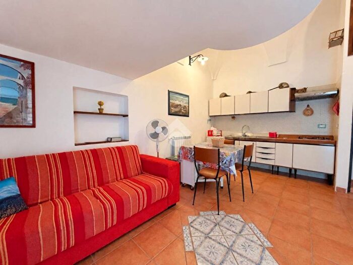 Appartamento bilocale in affitto in Via Indipendenza Vico, Gaeta