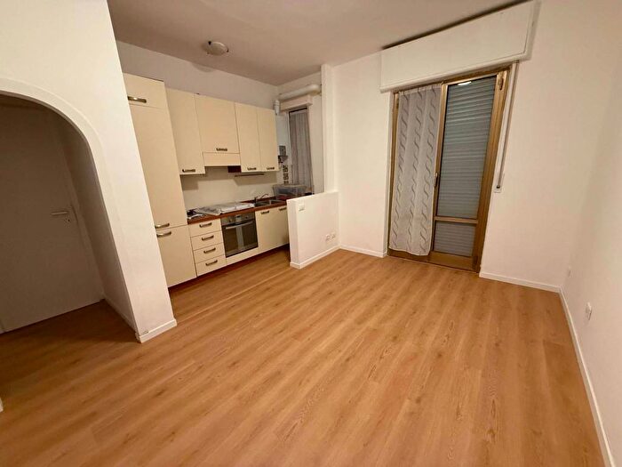 Appartamento bilocale in affitto in Via Broni, Vigentino Fatima, Milano