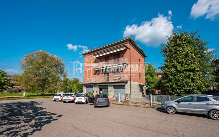 Casa con 8 locali in vendita in Via Giuseppe Ungaretti, Vignola