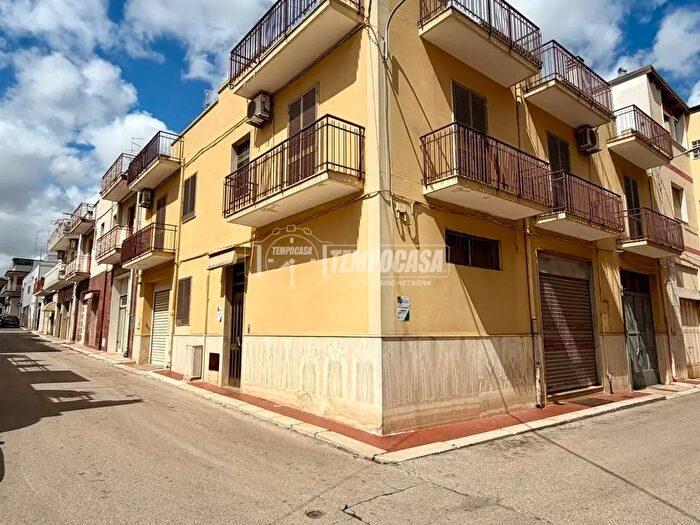 Casa con 6 locali in vendita in Via Europa, Rutigliano