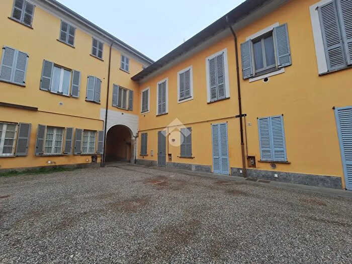 Casa monolocale in vendita in Via Giuseppe Garibaldi, Magenta