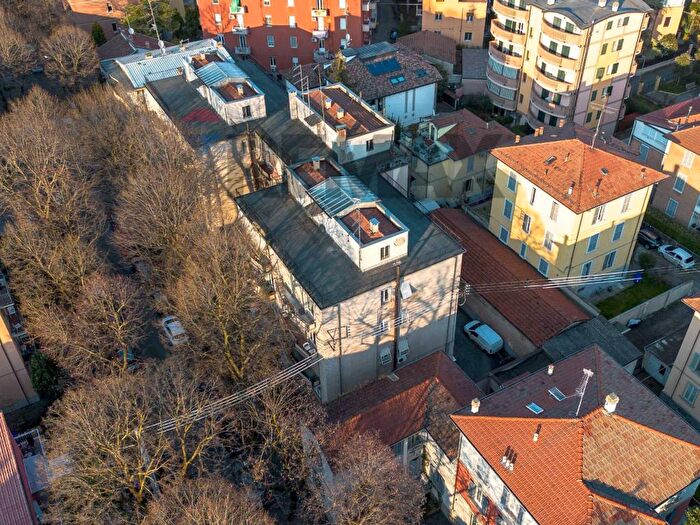 Appartamento con 5 locali in affitto in Via Giuseppe Cesare Abba, Ospedale Volturno, Parma
