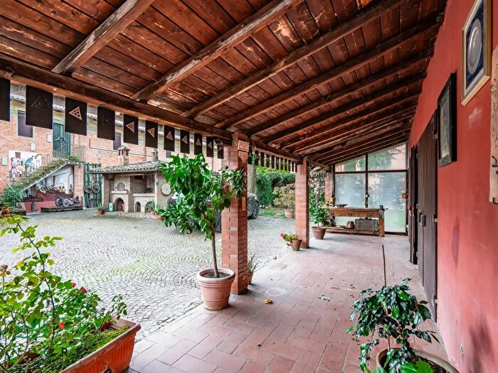 Casa con 12 locali in vendita in Via Stradelli Guelfi, Castel San Pietro Terme