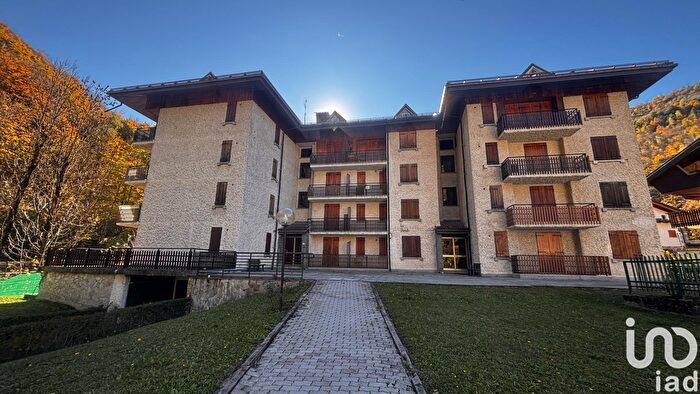 Appartamento quadrilocale in vendita in Via Vermenagna, Limone Piemonte