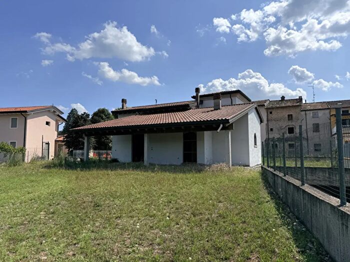 Casa con 5 locali in vendita in Località Vantini, Valeggio Sul Mincio
