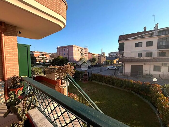 Appartamento bilocale in vendita in Via Salaria, Monterotondo