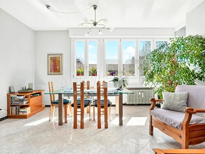 Appartamento quadrilocale in vendita in Via Aurora, Paderno Dugnano