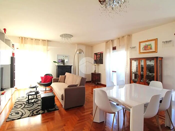 Appartamento trilocale in vendita in Via Giandimartalo di Vitalone, Terni