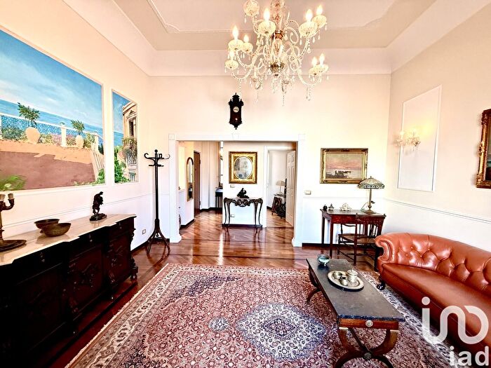 Appartamento trilocale in vendita in Via Albania, Siracusa