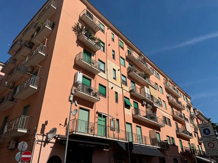 Appartamento bilocale in vendita in Via Istria, Battipaglia