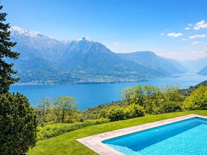 Appartamento trilocale in affitto in Via Provinciale, Civenna, Bellagio