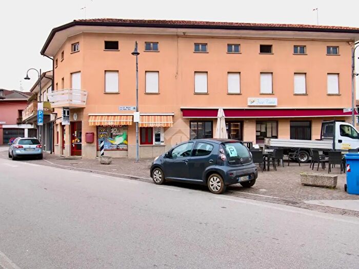 Casa con 5 locali in vendita in Piazza San Rocco, Gonars