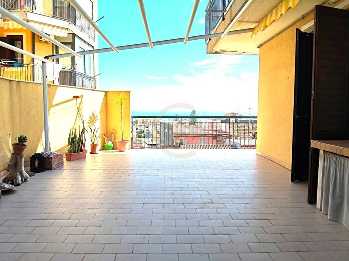 Appartamento quadrilocale in vendita in Via Turi dAgostino, Aci Catena