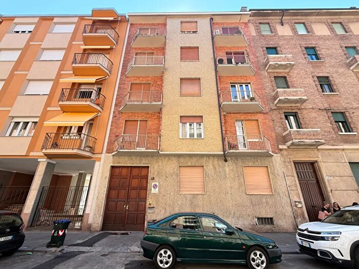 Appartamento quadrilocale in affitto in Via Raffaele Cadorna, Torino