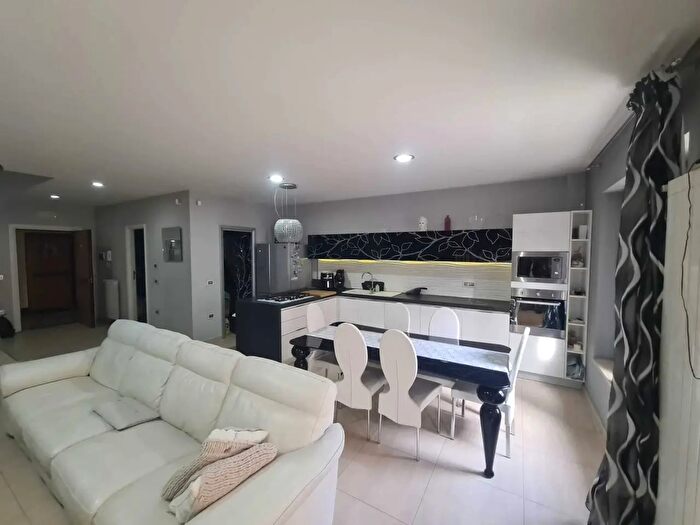 Appartamento bilocale in vendita in Viale Padre Pio da Pietralcina, Villaricca