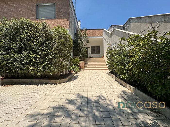 Casa quadrilocale in vendita in Via Cosimo De Giorgi, Surbo