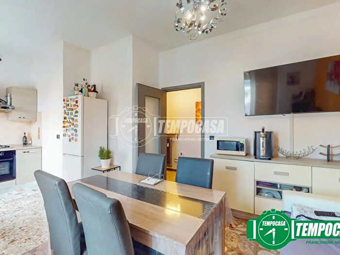 Appartamento trilocale in vendita in Via Vinzaglio, Alessandria