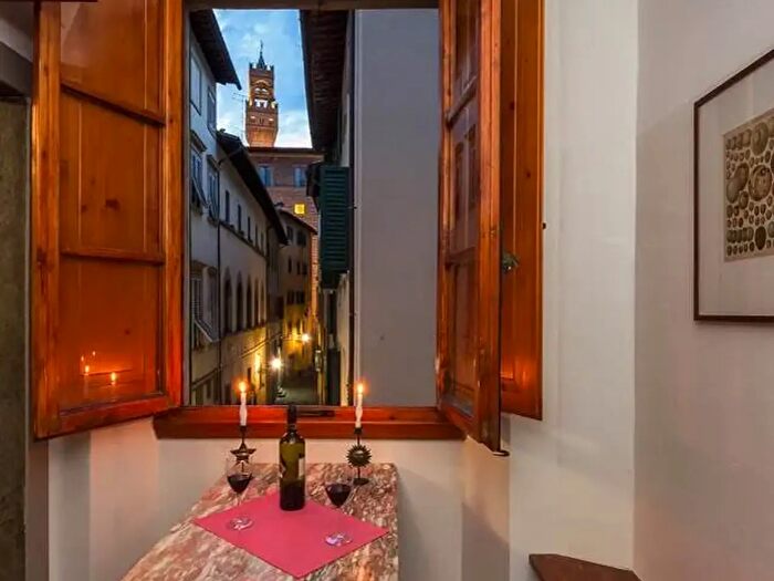 Appartamento trilocale in affitto in Piazza San Remigio, Firenze