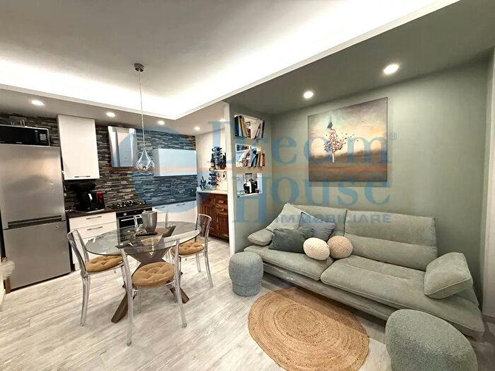 Appartamento trilocale in vendita in Via Firenze, Alba Adriatica