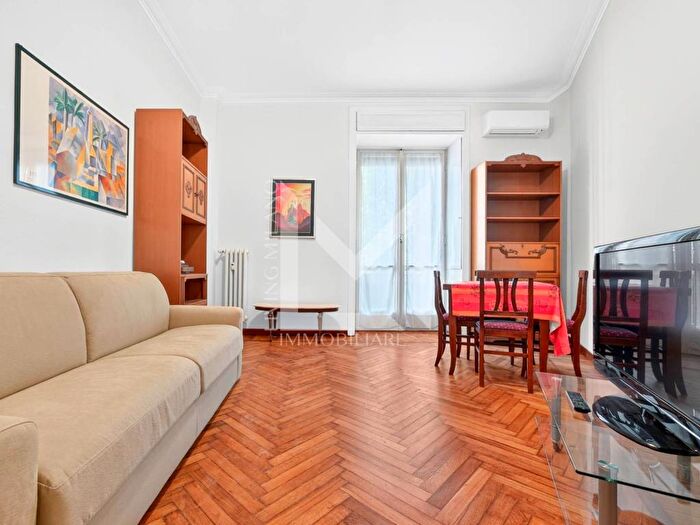 Appartamento bilocale in affitto in Viale Lunigiana, Centrale, Milano