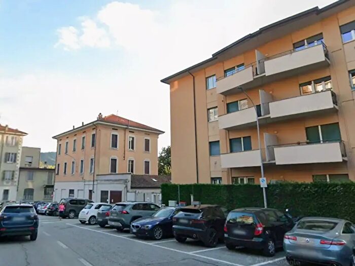 Appartamento bilocale in affitto in Via Zezio, Como