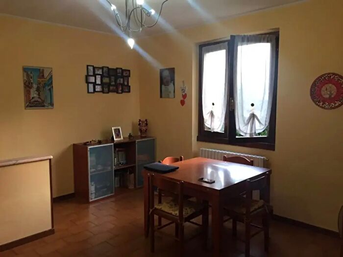 Appartamento trilocale in vendita in Via Brolo, Zogno