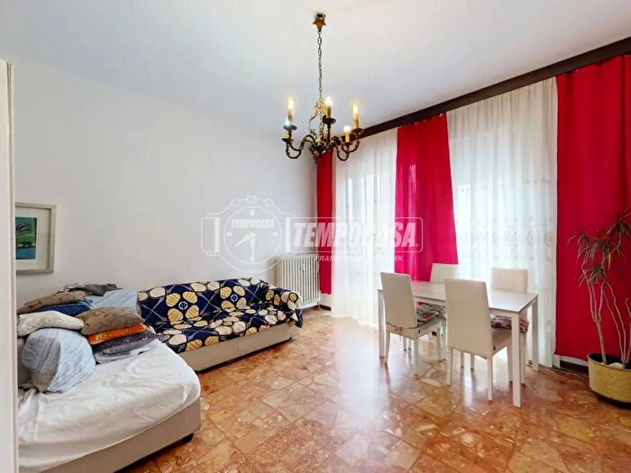 Appartamento quadrilocale in vendita in Alba