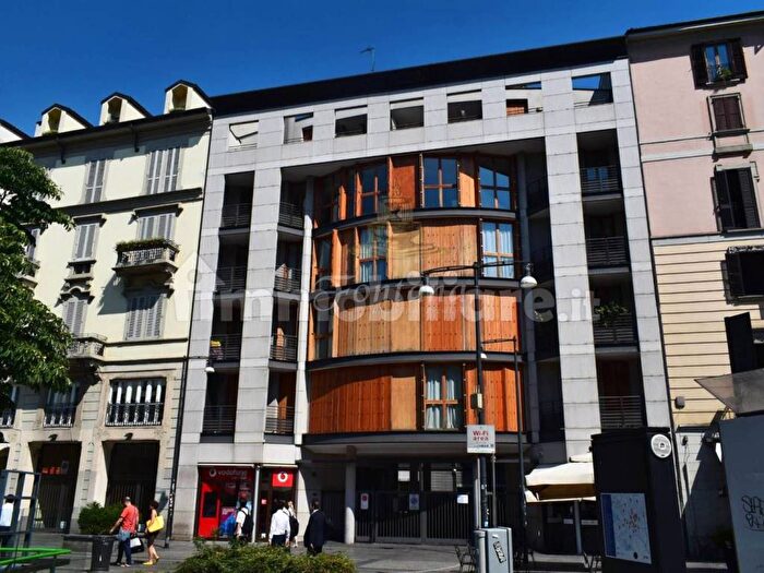 Appartamento quadrilocale in affitto in Largo La Foppa, Moscova, Milano