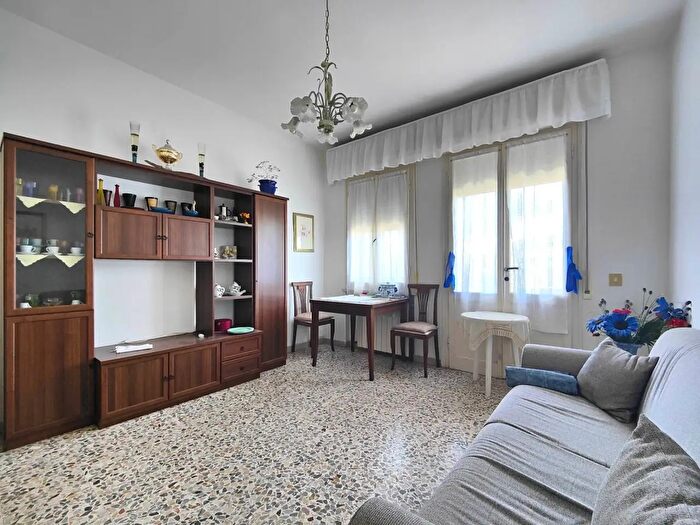 Appartamento con 5 locali in vendita in Via dell Edera, Pisa