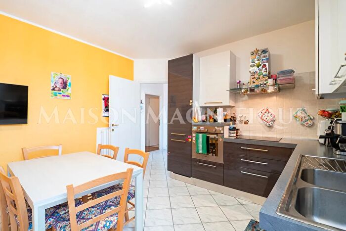 Case in Vendita e in Affitto - 3