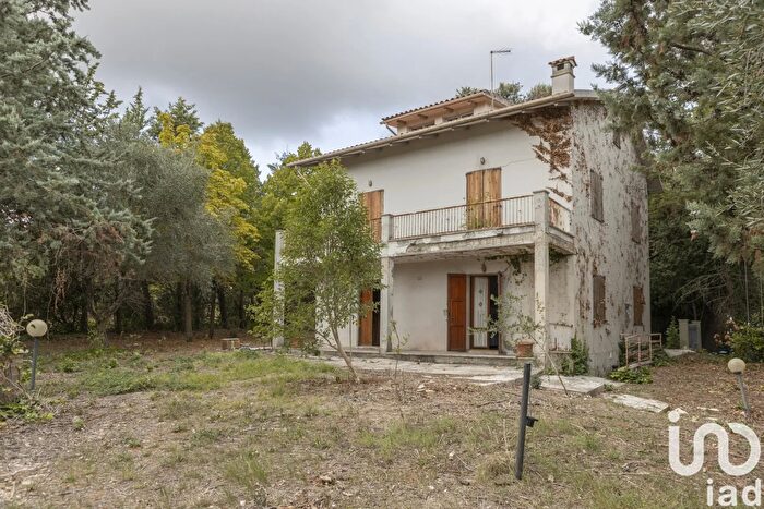 Casa con 9 locali in vendita in Via Fontesecca, Filottrano