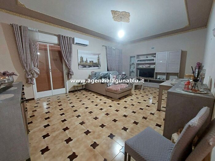 Appartamento quadrilocale in vendita in Via Salemi, Mazara Del Vallo