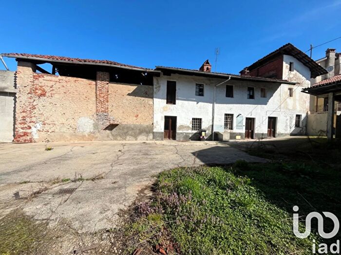 Casa quadrilocale in vendita in Via Regina Margherita, San Benigno Canavese